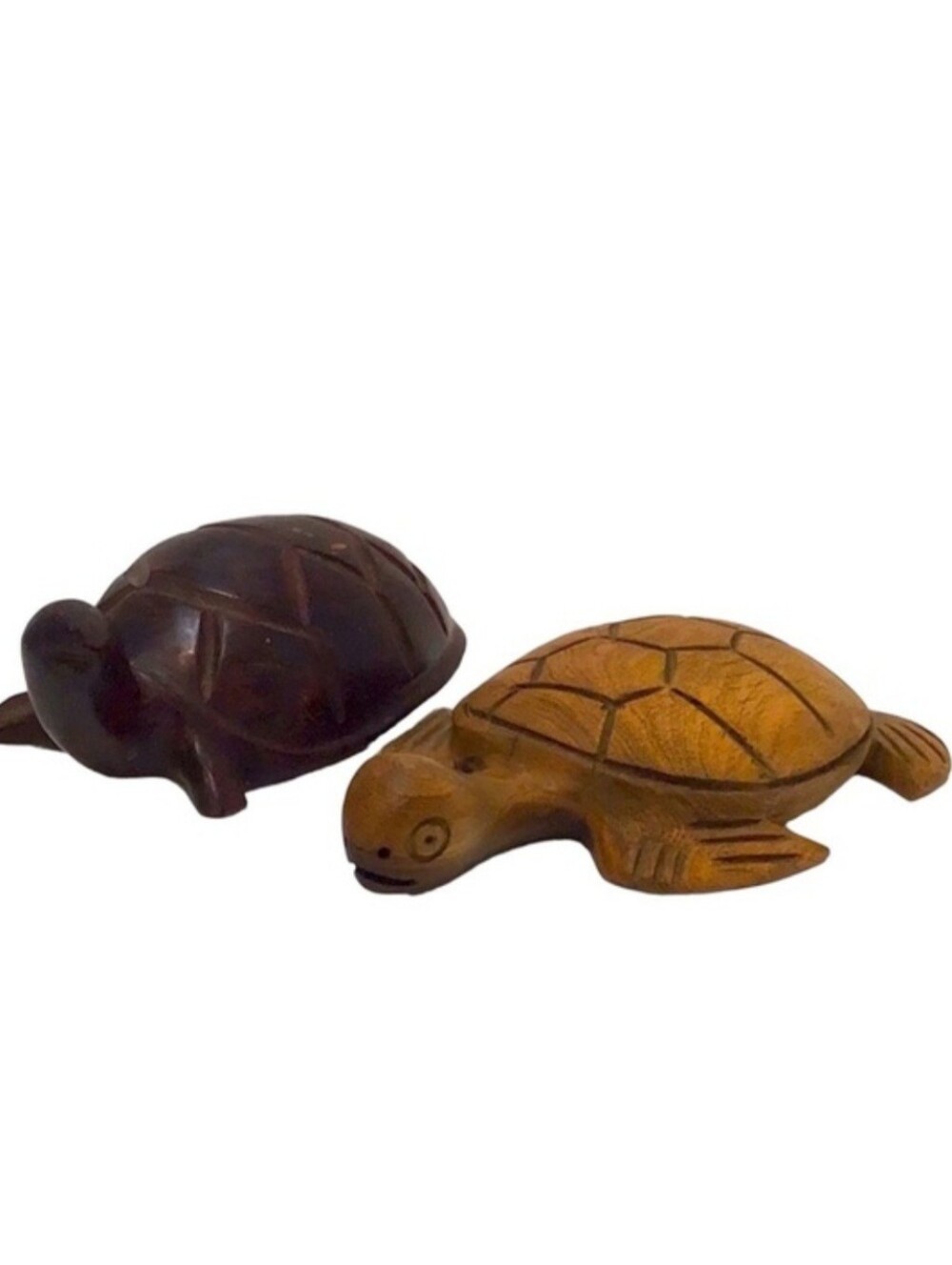 🦄 Pair of Wood Carved Turtles